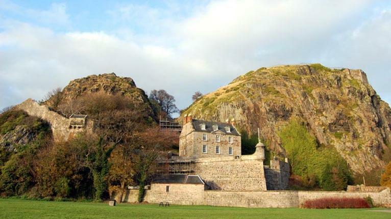 Whiteley'S Cottages Dumbarton Eksteriør billede