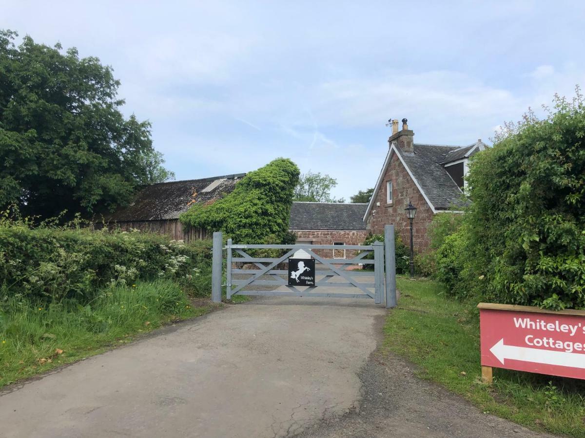 Whiteley'S Cottages Dumbarton Eksteriør billede